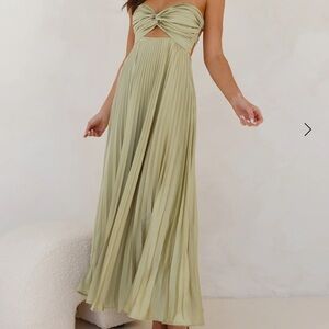 FROSTED BERRY STRAPLESS PLEATED MAXI DRESS LIME - XS - WORE ONCE
